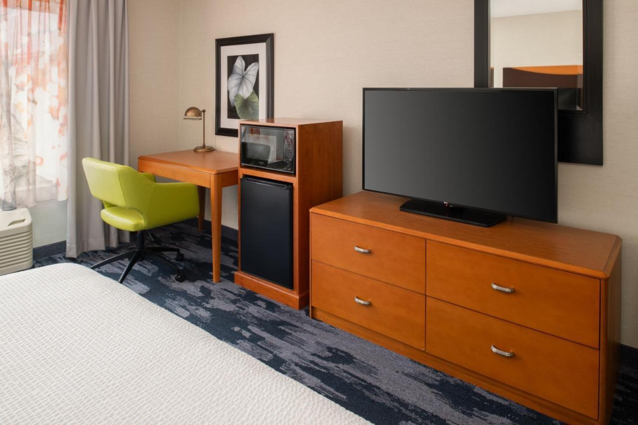 Fairfield Inn & Suites By Marriott Portland Airport Exterior photo